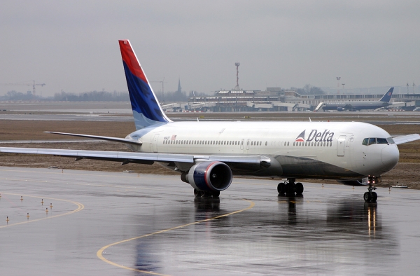 Delta Air Lines B767-300 25R
