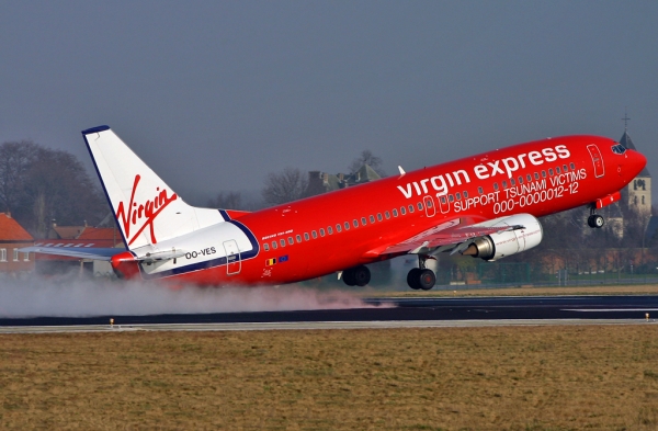 Virgin Express B737-400 07R
