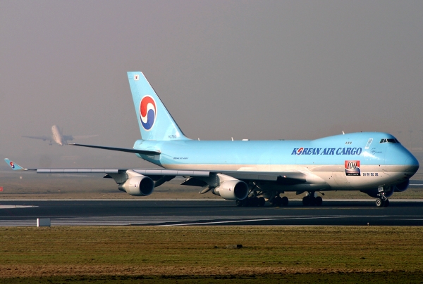 Korean Air Cargo B747-400 25R
