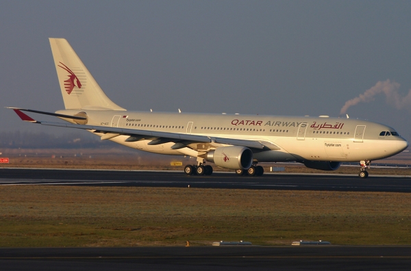 Qatar A330-200 25R
