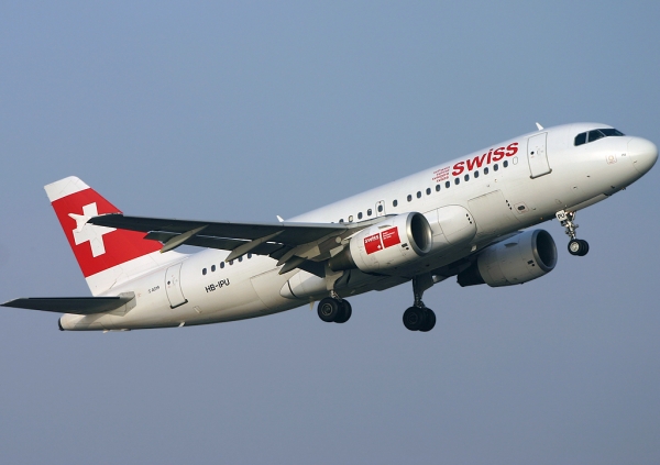 Swiss A320 07R
