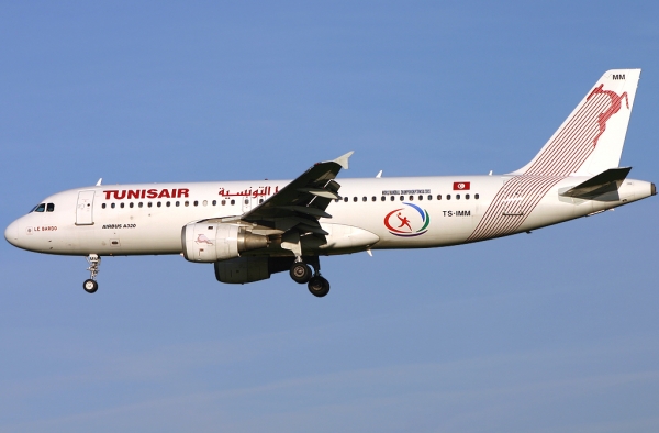 Tunisair A320 25L
Special "Baseball Chamionship Tunesia 2005"-sticker !
