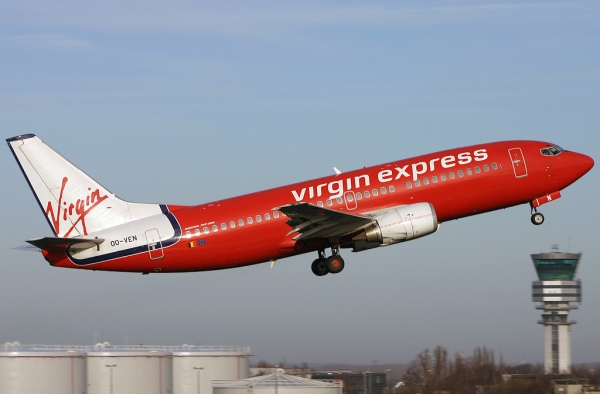Virgin Express B737-300 07R
