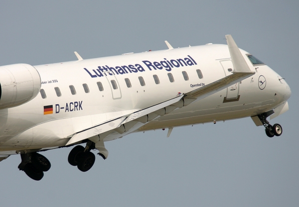 Lufthansa Regional Canadair
Keywords: Lufthansa Regional Canadair CRJ-200ER