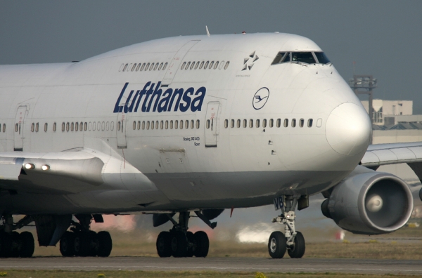 Lufthansa D-ABVB
