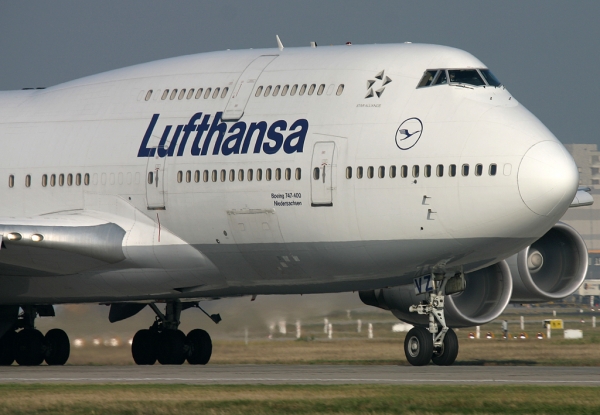 Lufthansa D-ABVZ
