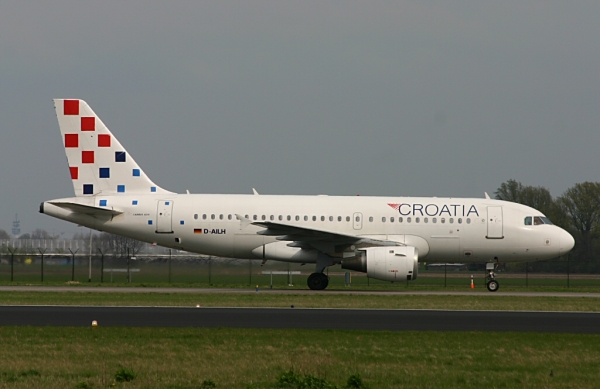 D-AILH
Croatia, still with german registration - visit 15/04/05
Keywords: Airbus