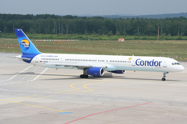 B-757 DE
Date 20-06-06
Condor and a Thomas Cook tail.
Special marking "50 Jahre" Condor.
