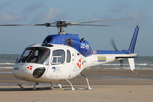 OO-HSN MUG-heli
03-08-2012 grote reddingsoefening op het strand van De Haan
