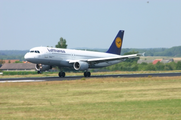 Lufthansa A320
Keywords: A320 Lufthansa EBBR