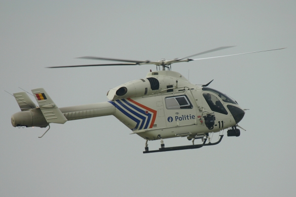 G-11
The cops on final for Noordzee Helicopters... Where is that sunny weather of the last couple of days??? ( Canon 300D + Sigma 50-500 )
Keywords: G-11 MD-900 OST EBOS Oostende Ostend Ostende Politie / Police