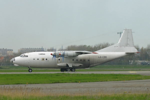 LZ-CBE
Keywords: LZ-CBE OST EBOS Oostende Ostend Ostende AN12B Heli Air Services