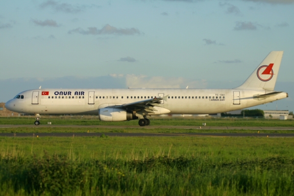 TC-OAI
Keywords: TC-OAI OST EBOS Oostende Ostend Ostende A320-232 Onur Air