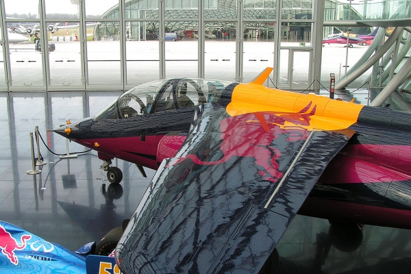 D-ICDM
On display at Hangar 7, with his brother in the background in front of hangar 8
Keywords: D-ICDM Salsburg