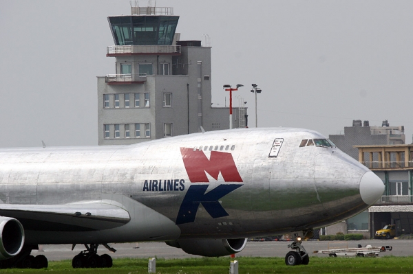 9G-MKL
Taxiing to the apron, with Ostend tower in the background
Keywords: 9G-MKL Ostend