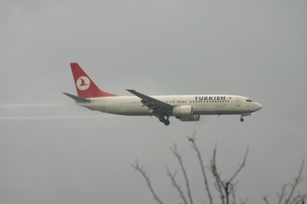Turkish Airlines TC-JFN
Turkish Airlines TC-JFN approach runway 02 in snowy weather.
Keywords: TC-JFN