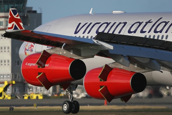VIR REVERSE WITH NOSEWHEEL IN AIR
Canon 20D EF500mm F4 IS USM
Keywords: Airbus A340 Ostend