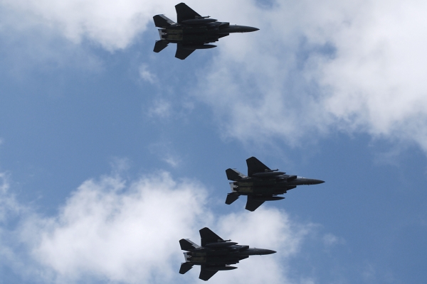 F-15E missing man formation
Flying in a typical "missing man formation", actually I was expecting 4 F-16's,.... surprise!:)
