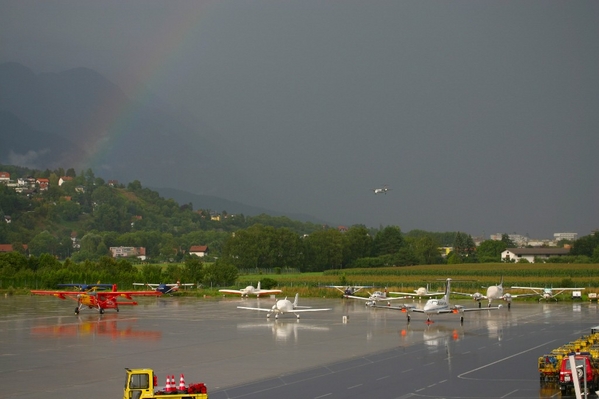 Innsbruck
Overview of the GAT of Innsbruck after a heavy rainshower, nice rainbow whit OS Dash 8 on short fina
