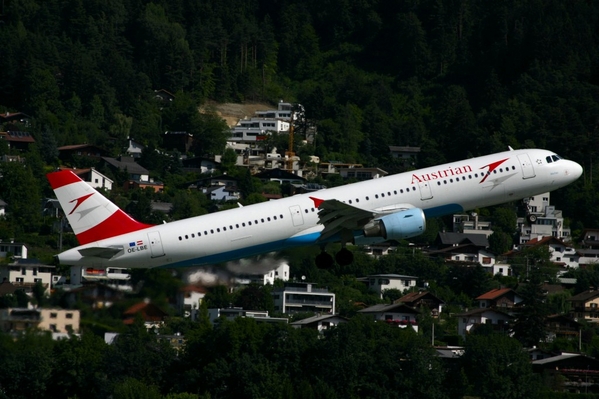 Innsbruck
NIce take-off RWY 08
