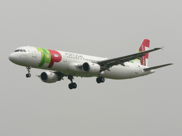 CS-TJE
TAP's A321-211 landing at EBBR 25 L - 07-06-06

( Panasonic Lumix FZ5)
Keywords: Airbus A321-211 TAP Portugal