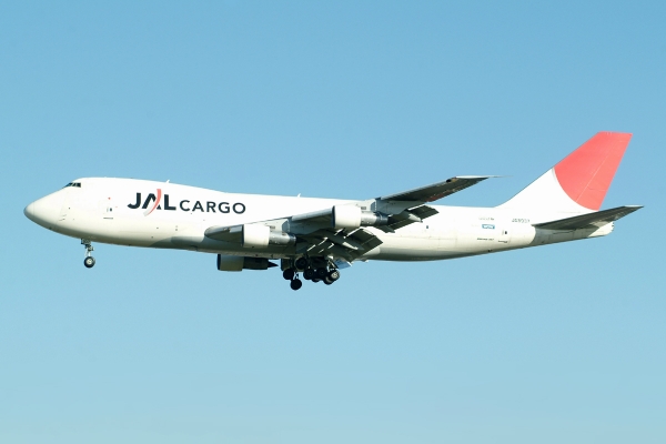 JAL 742
