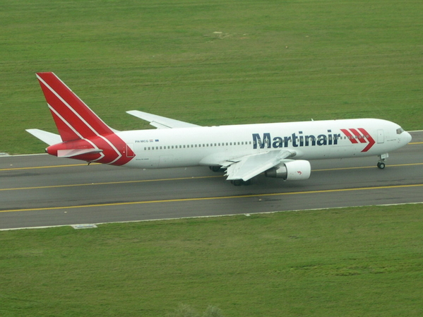 Martinair B767-300
Martinair B767 taxiing on W4 to holding point 25R
Keywords: Martinair B767-300