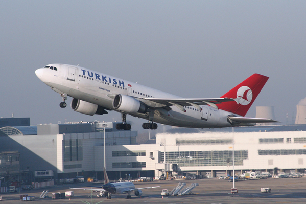 TC-JCV
Take off 20 with OO-SSG in the background
Keywords: Turkish, TC-JCV