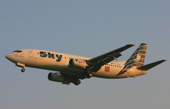 TC-SKD
Landing in the late evening sun of 19th July 07 - SKY B737-4Q8 TC-SKD c/n 25372.   Aircraft is on fi
Keywords: EBOS SKY B737