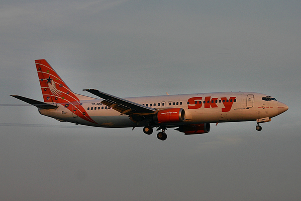 TC-SKE landing in an late evening sun
SKY coming in from Antalia (via EBLG)
Keywords: B737