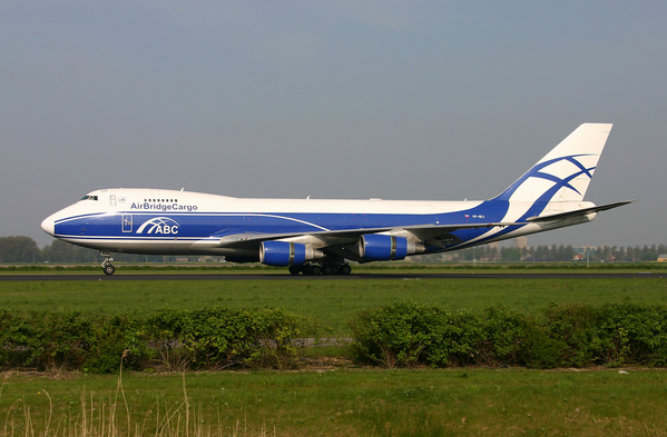 VP-BIJ B747 CLASSIC
The B747-281F of AIR BRIDGE CARGO  on the 18R - just after touchdown
Keywords: B747