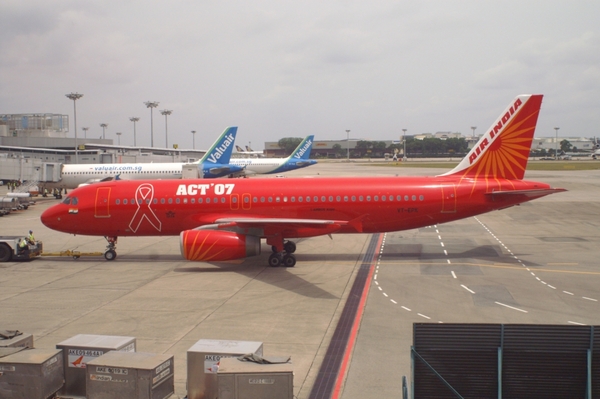 VT-EPK
special ACT '07 colours
Keywords: VT-EPK A320 Air India SIN Pol Van Damme