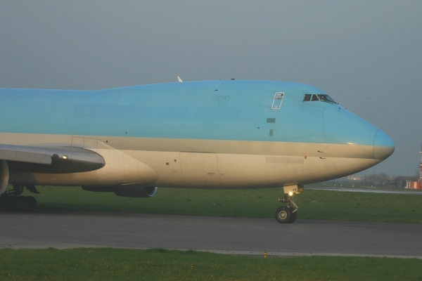 9G-MKR
Departing to Hahn as MKA-4704
Keywords: MK Airlines 9G-MKR B747F B747/200F B747-2B5F/SCD OST EBOS Ostend Ostende Oostende