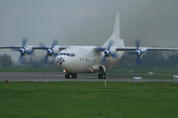 LZ-SFS
Nice blue propellors arriving on Rwy26 from Chalons-vatry 
Keywords: AN12BP Air Sofia OST EBOS Ostend Oostende Ostende AN12