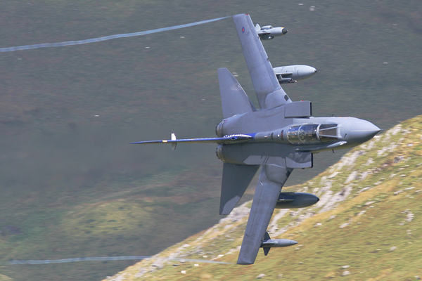 14SqnMachloop
Screeming through North Wales at over 400 knots. Fast jet spotting doesn't get any better than this!
Keywords: Tornado GR4 Machloop Low